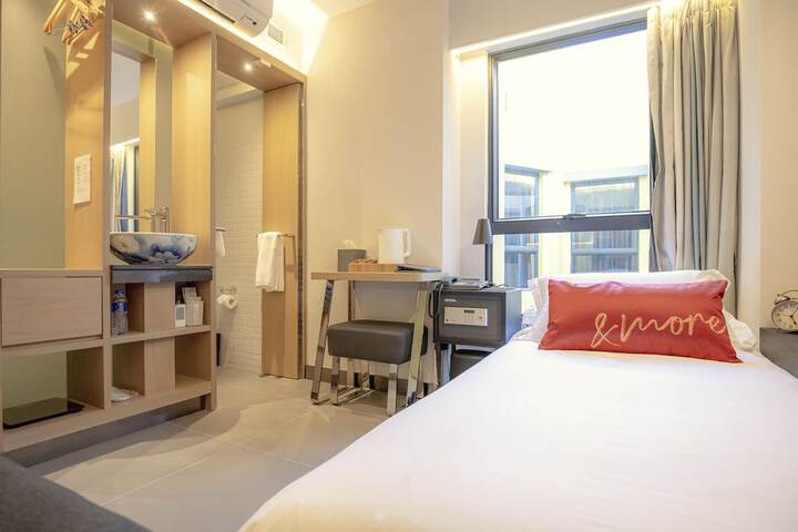 Room 3 of 30