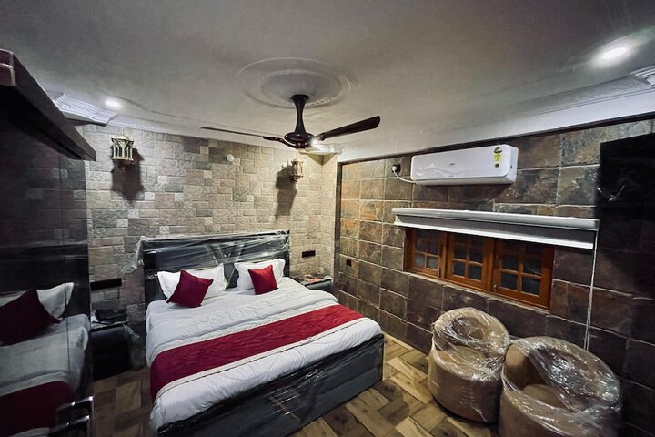 Room 3 of 19