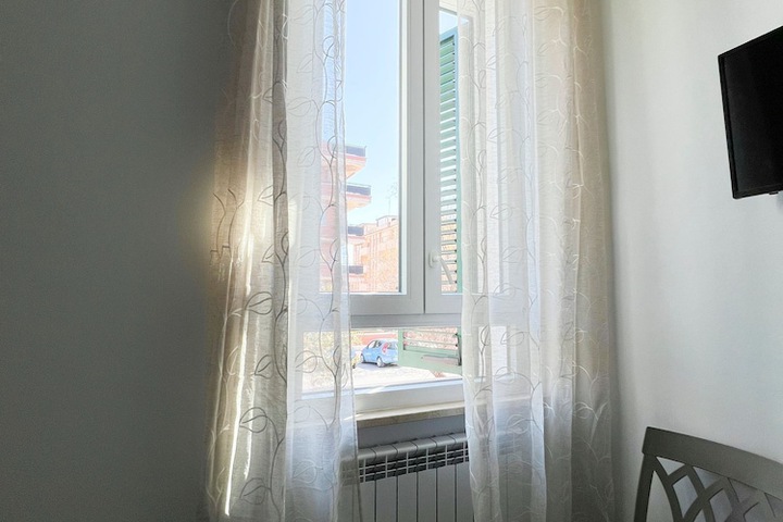 Room 12 of 43