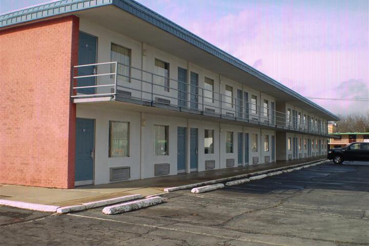 Hotel 3 of 5