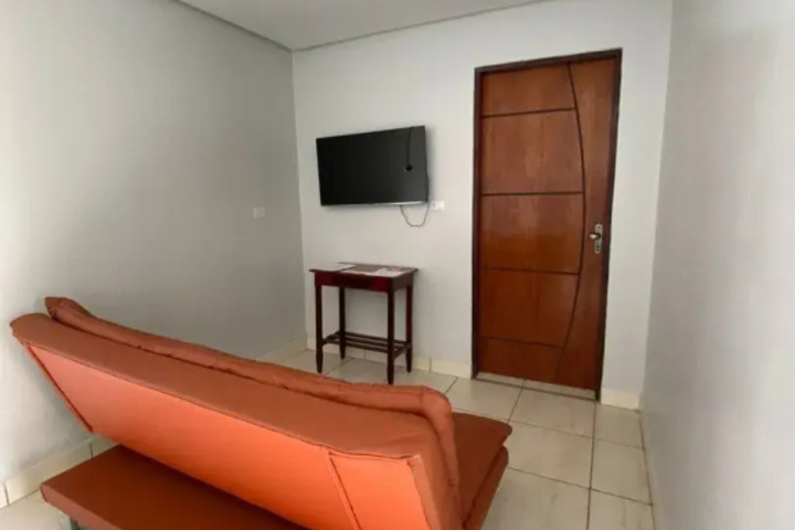 Room 3 of 9