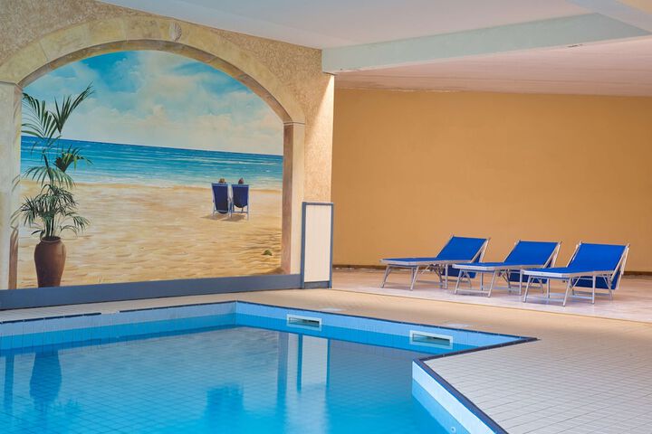 Hotel with Pool