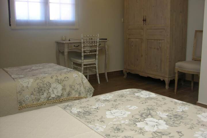 Room 26 of 40