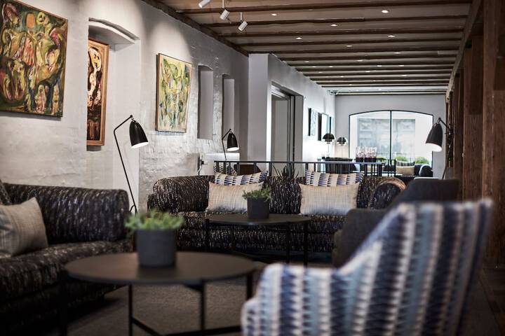 Lobby Photos