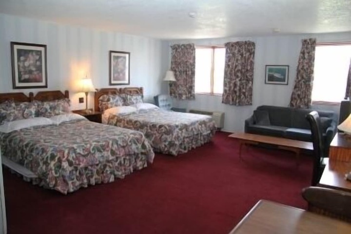 Room 11 of 19