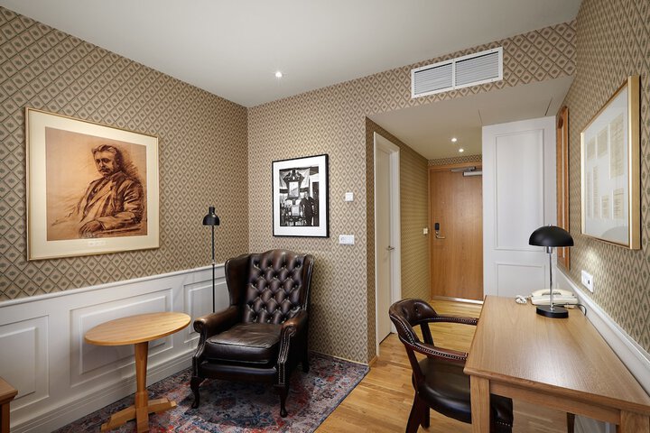 Room 40 of 81