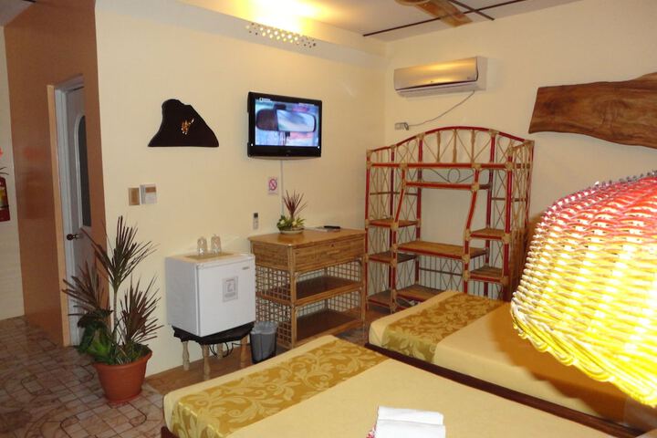 Room 28 of 185