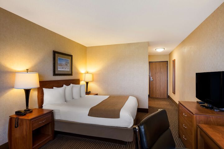 Room 8 of 38