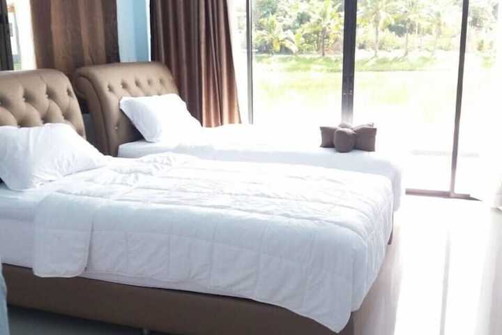 Room 5 of 27