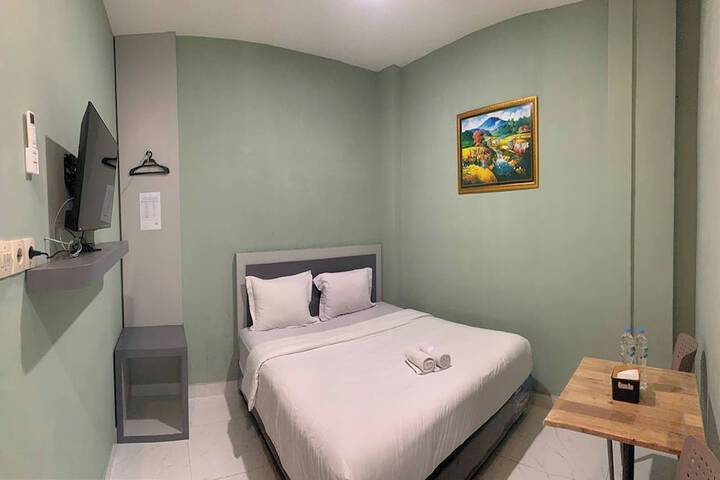 Room 16 of 36