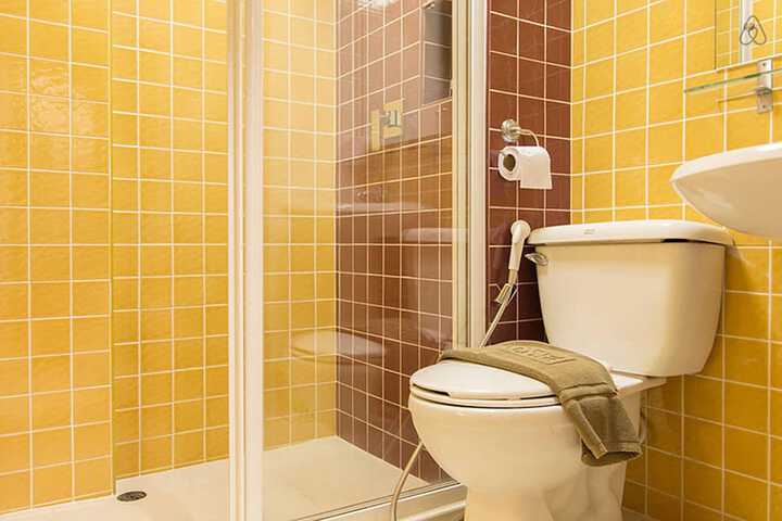 Clean Restrooms