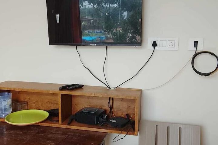 Room 13 of 28