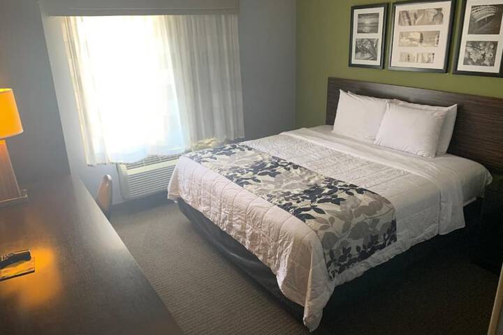 Room 10 of 64
