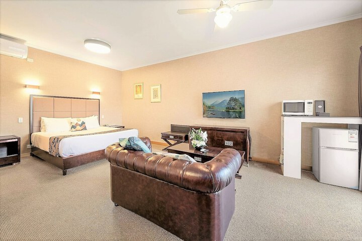 Room 10 of 40