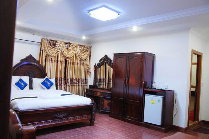 Room 17 of 37