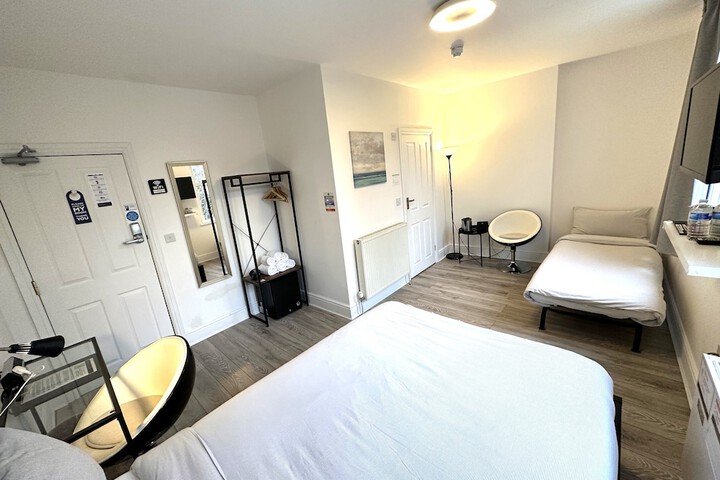 Room 5 of 36
