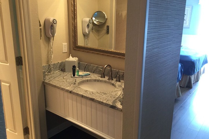 Room 92 of 169