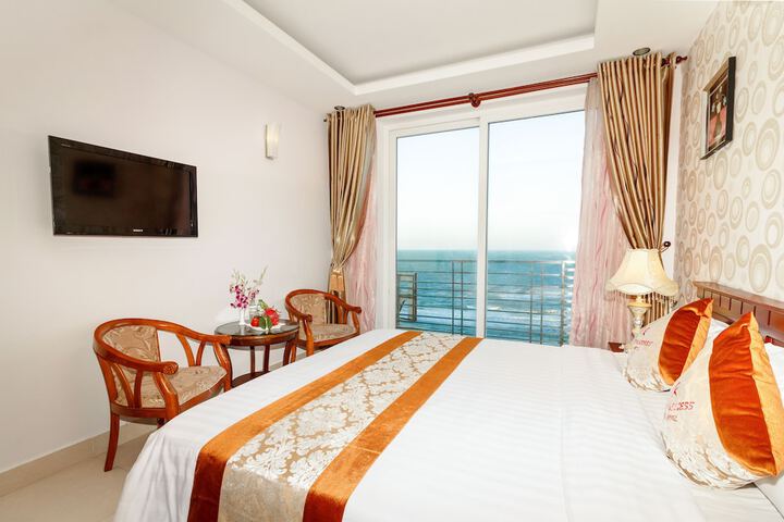 Room 30 of 90