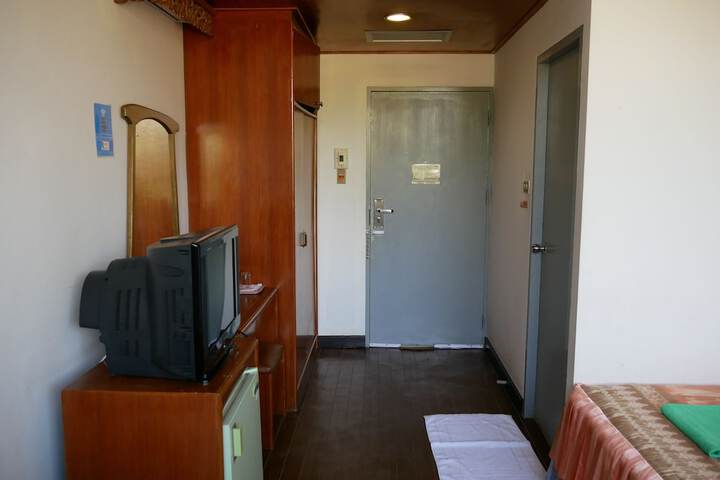 Room 28 of 55