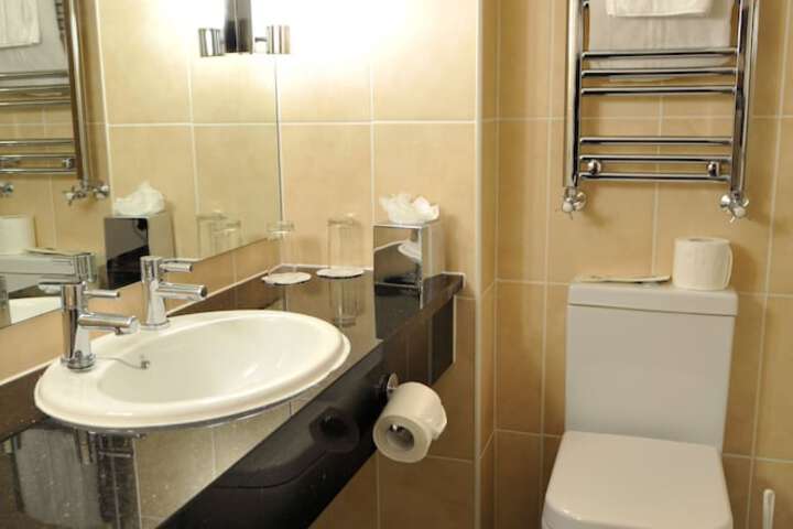 Clean Restrooms
