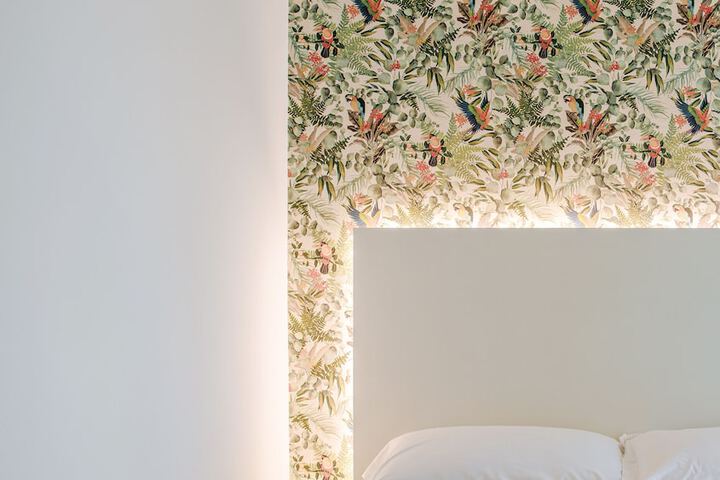 Room 10 of 28