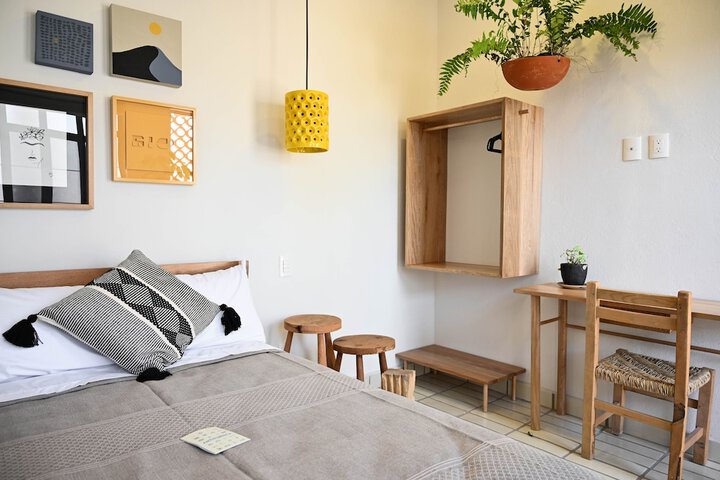 Room 12 of 48