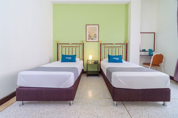 Room 8 of 25