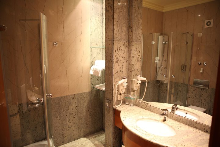 Room 60 of 62