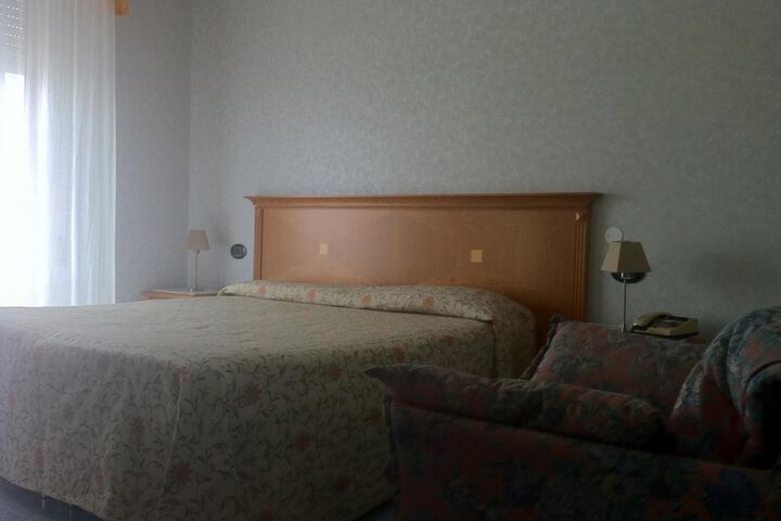 Room 17 of 53
