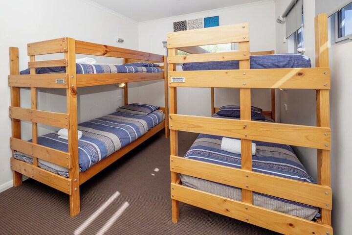 Room 22 of 121