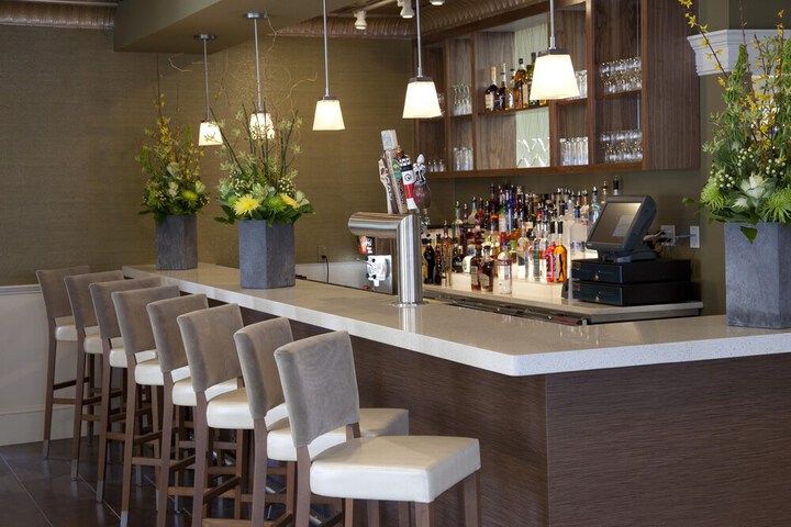 Lounge 145 of 168