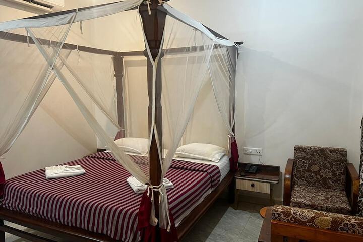 Room 6 of 22