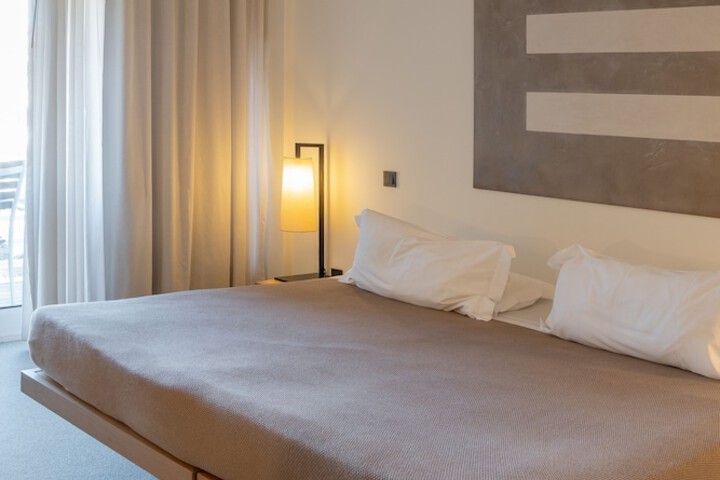 Room 8 of 45