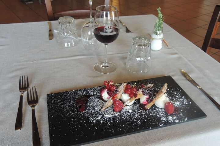 Dining 88 of 145