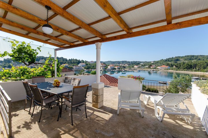 Terrace/Patio 9 of 27