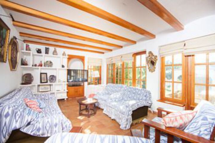 Room 1 of 4