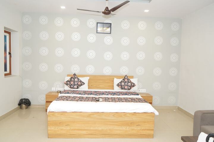 Room 5 of 31