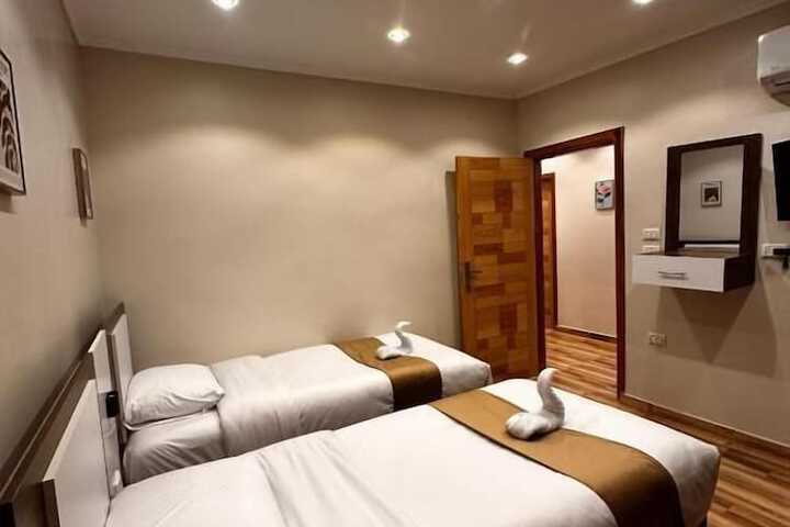 Room 25 of 63