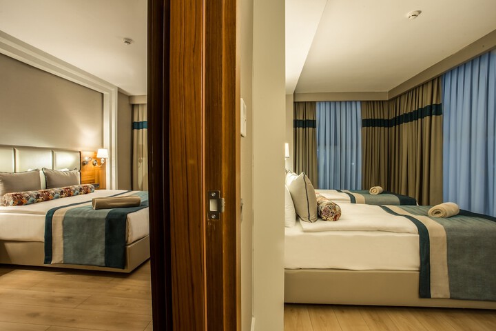 Room 17 of 107