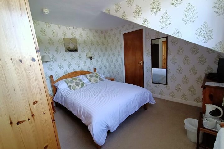 Room 6 of 43