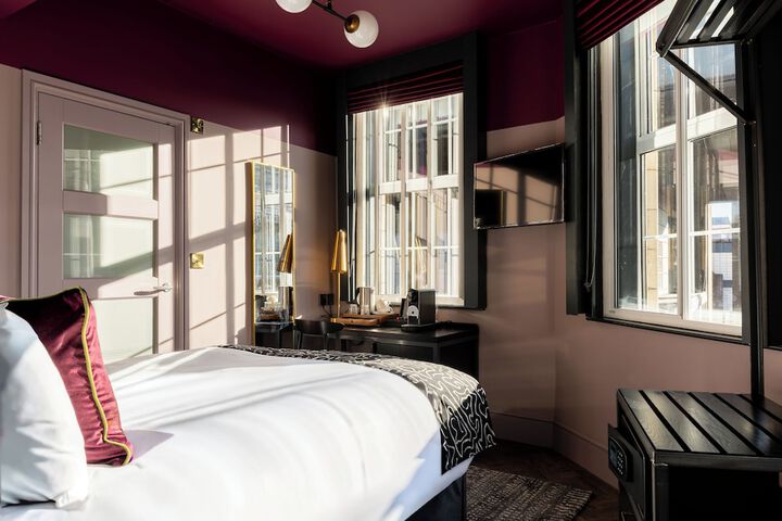 Room 20 of 69