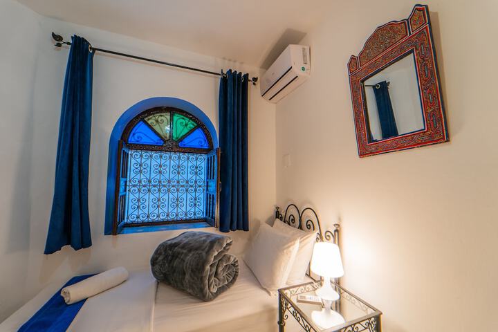 Room 2 of 24
