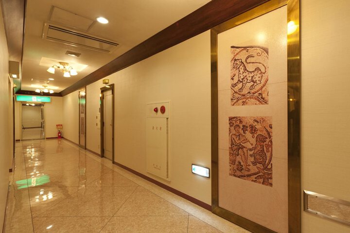 Ballroom/Hall 24 of 30