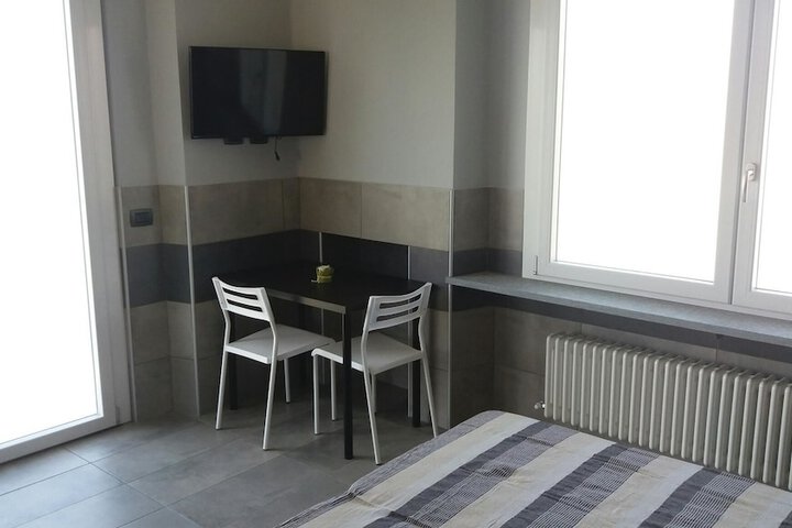 Room 17 of 102