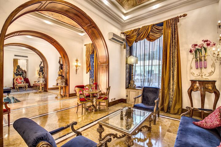 Entrance & Lobby