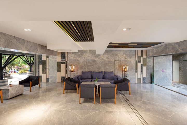 Guest Lobby