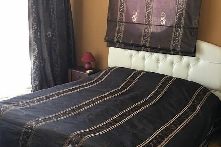 Room 10 of 34