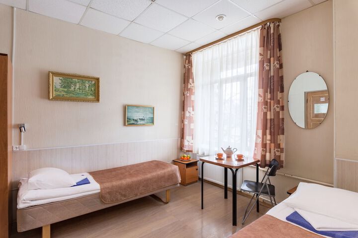 Room 16 of 32
