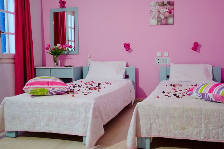 Room 13 of 22