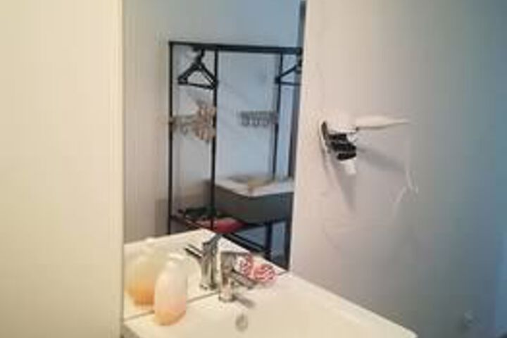Room 7 of 49